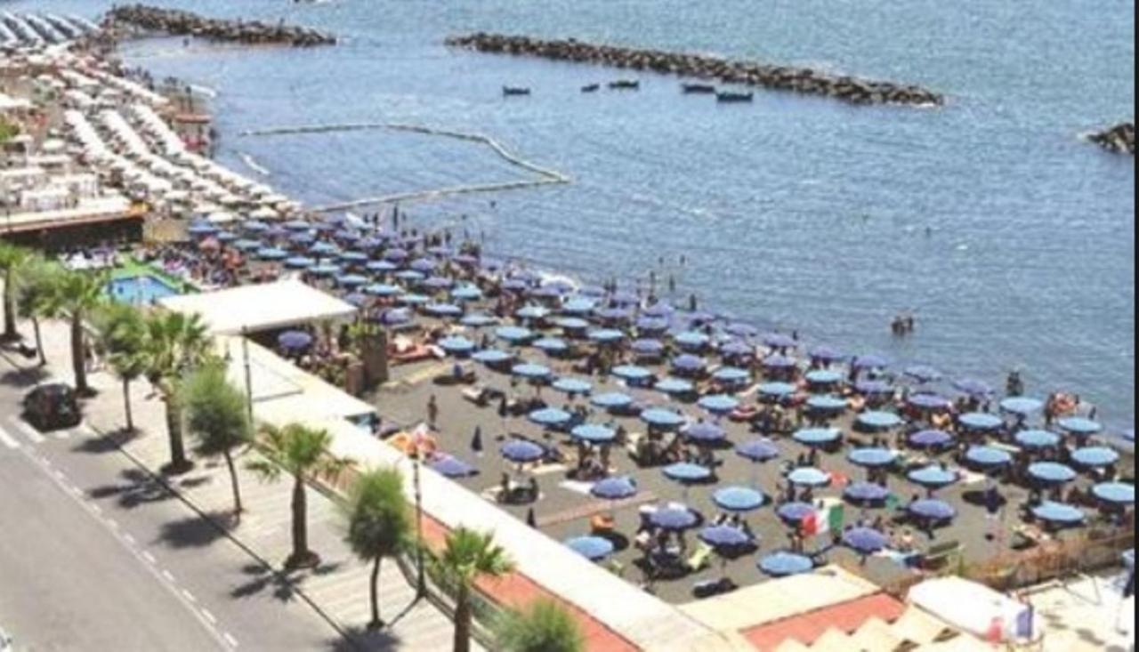 Apartmán La Casa Di Lully Torre del Greco Exteriér fotografie
